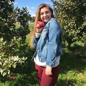 Meet your Posher, Layna